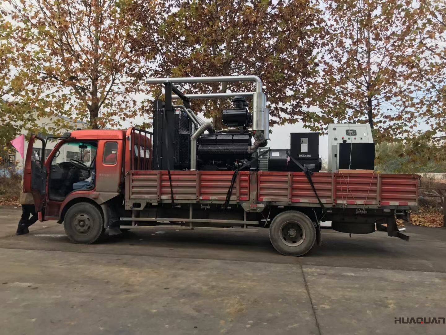 一臺400kw自動化柴油發(fā)電機組于11月7日從華全動力順利發(fā)往山東省