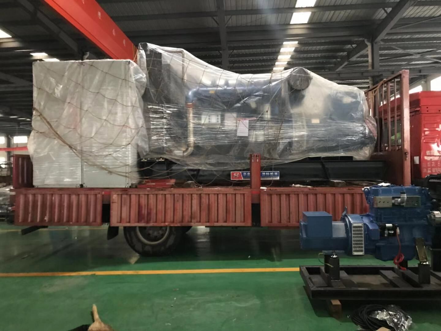 12月9日，李先生從華全動力采購的600kw立柜自啟動柴油發電機組順利發往山東省